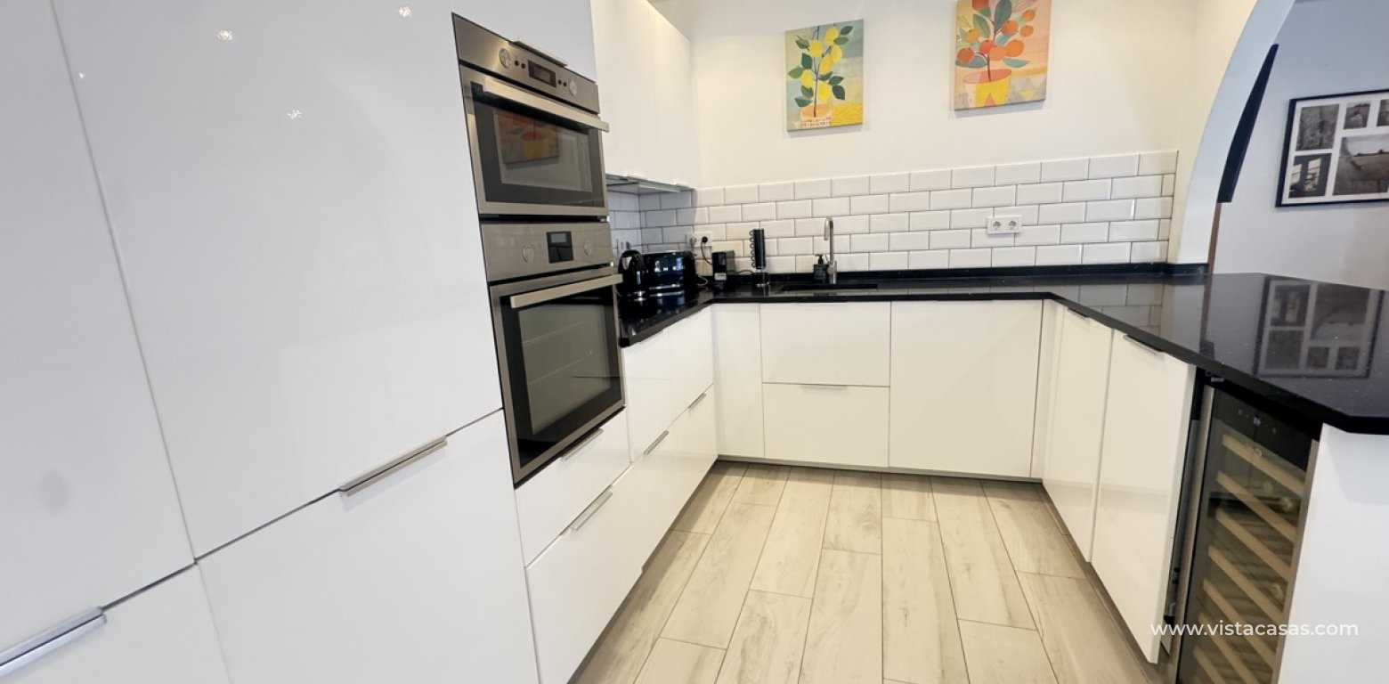 Sale - Villa - Villamartin