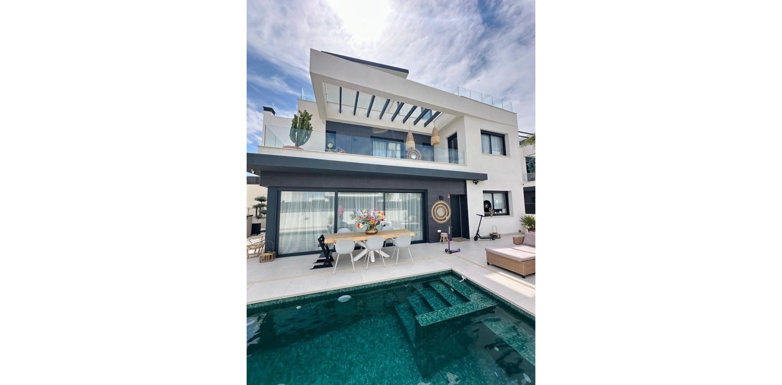 Venta - Chalet - Algorfa