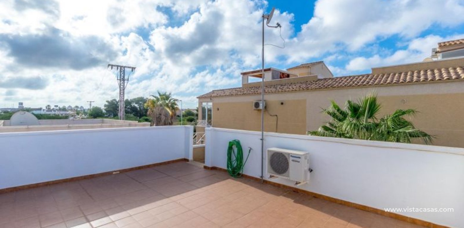 Resale - Villa - Torrevieja