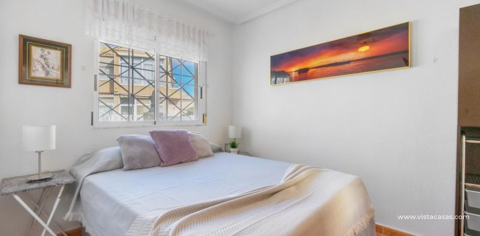 Resale - Villa - Torrevieja