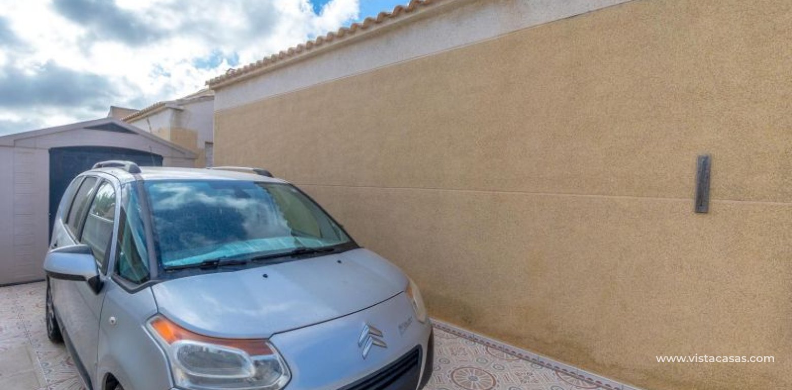 Resale - Villa - Torrevieja