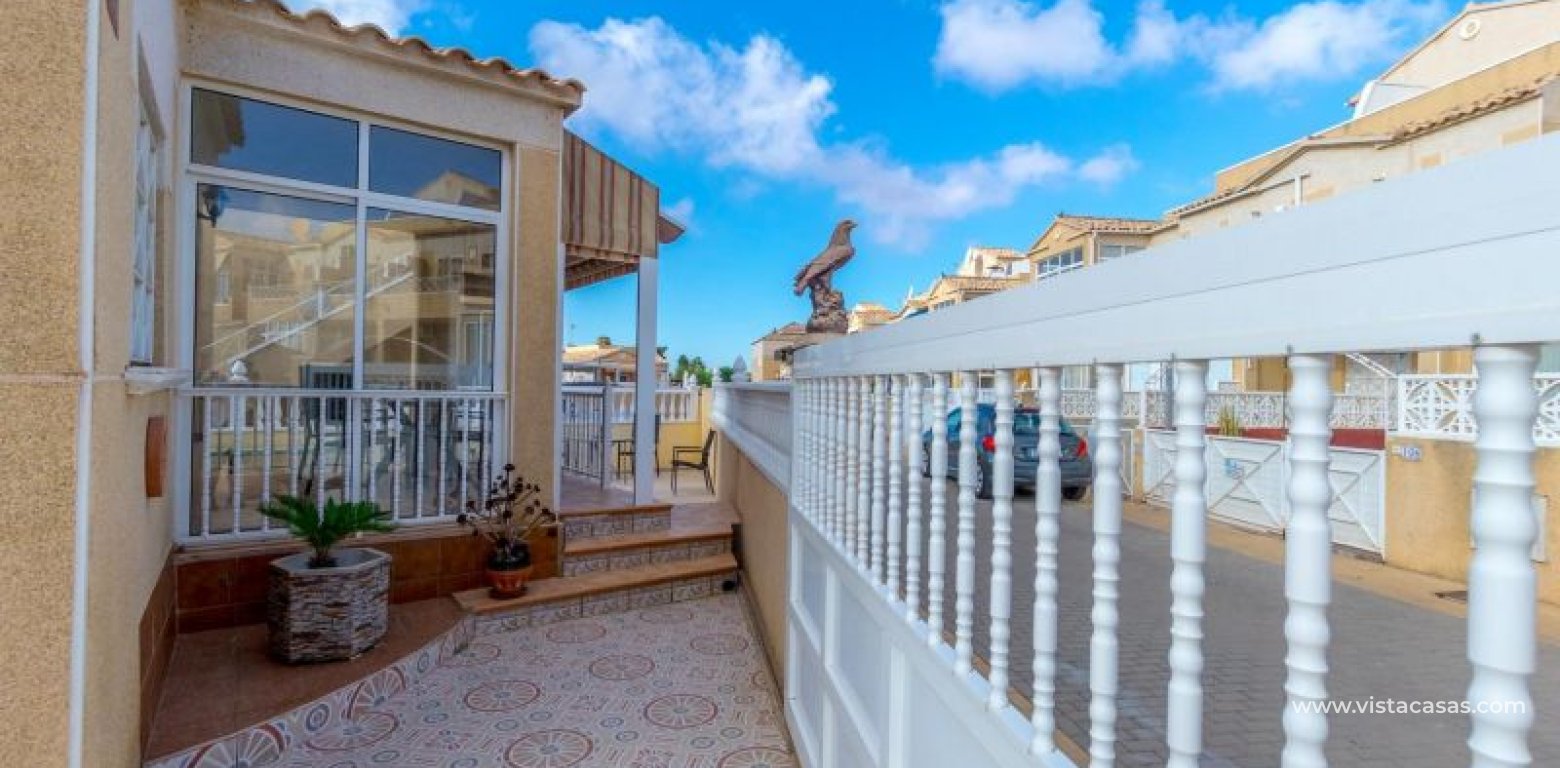 Resale - Villa - Torrevieja