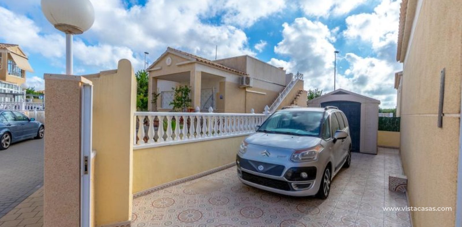 Resale - Villa - Torrevieja
