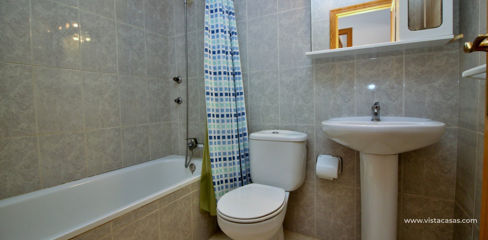 Apartment for sale in Villamartin bathroom