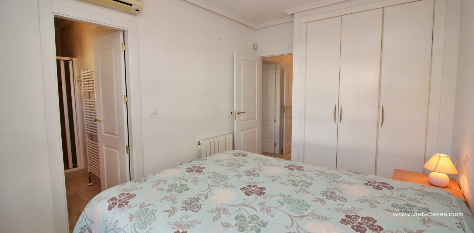 Ground floor apartment for sale in Pau 8 Villamartin master bedroom fitted wardrobes