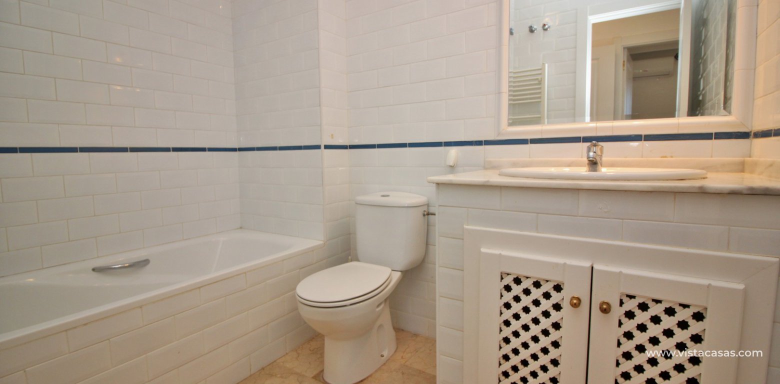 Ground floor apartment for sale in Pau 8 Villamartin bathroom