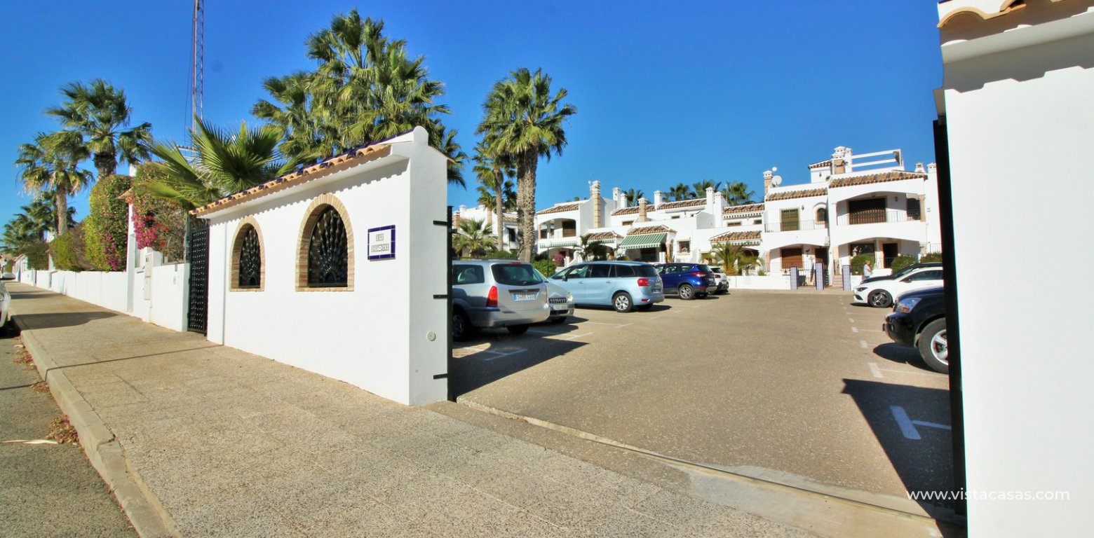 Ground floor apartment for sale in Pau 8 Villamartin gated communtiy R9