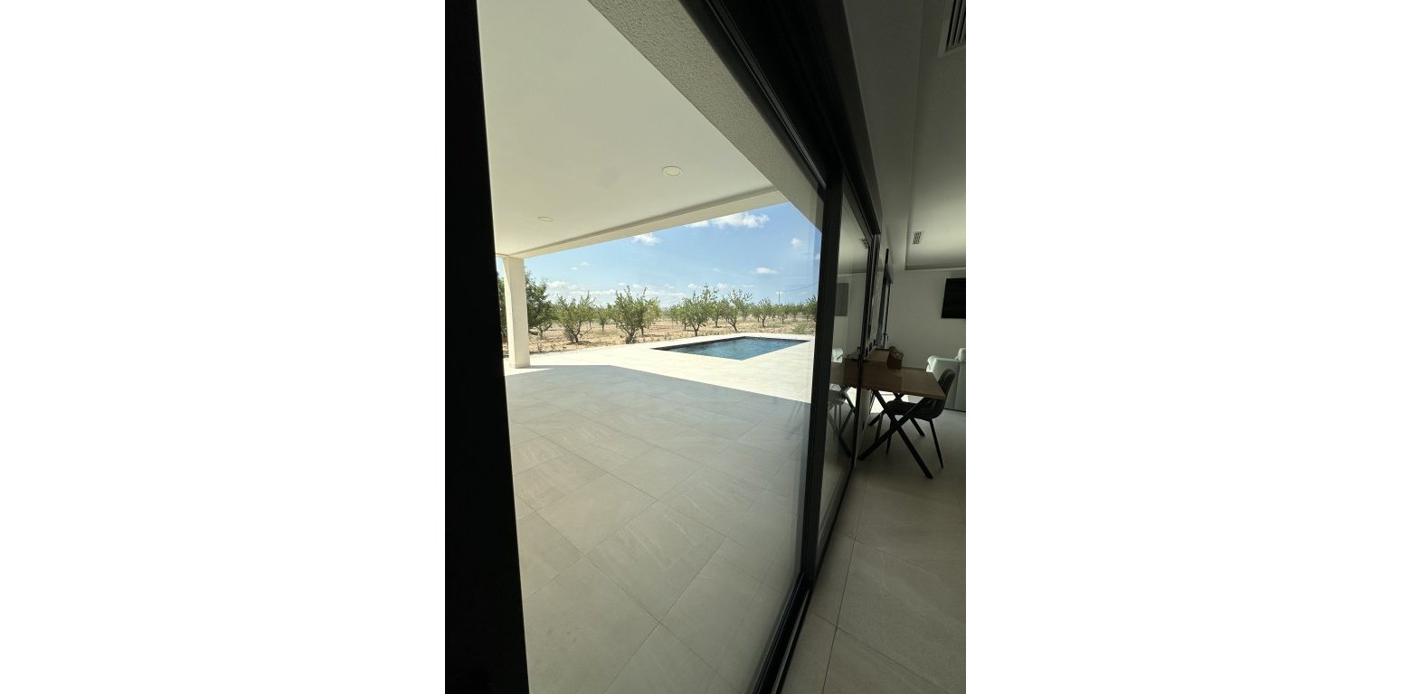 Obra Nueva - Chalet - Pinoso