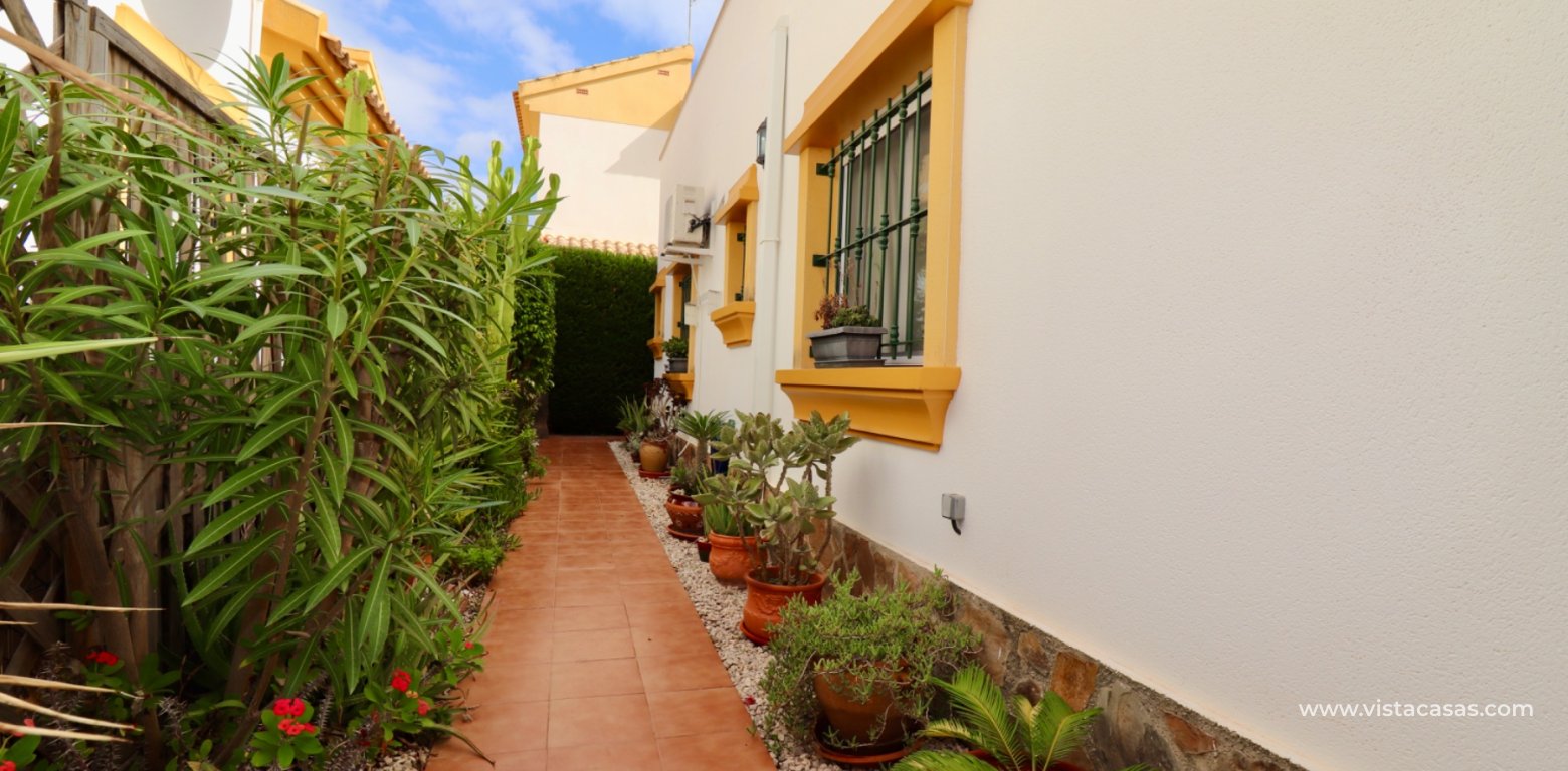 Sale - Villa - El Raso