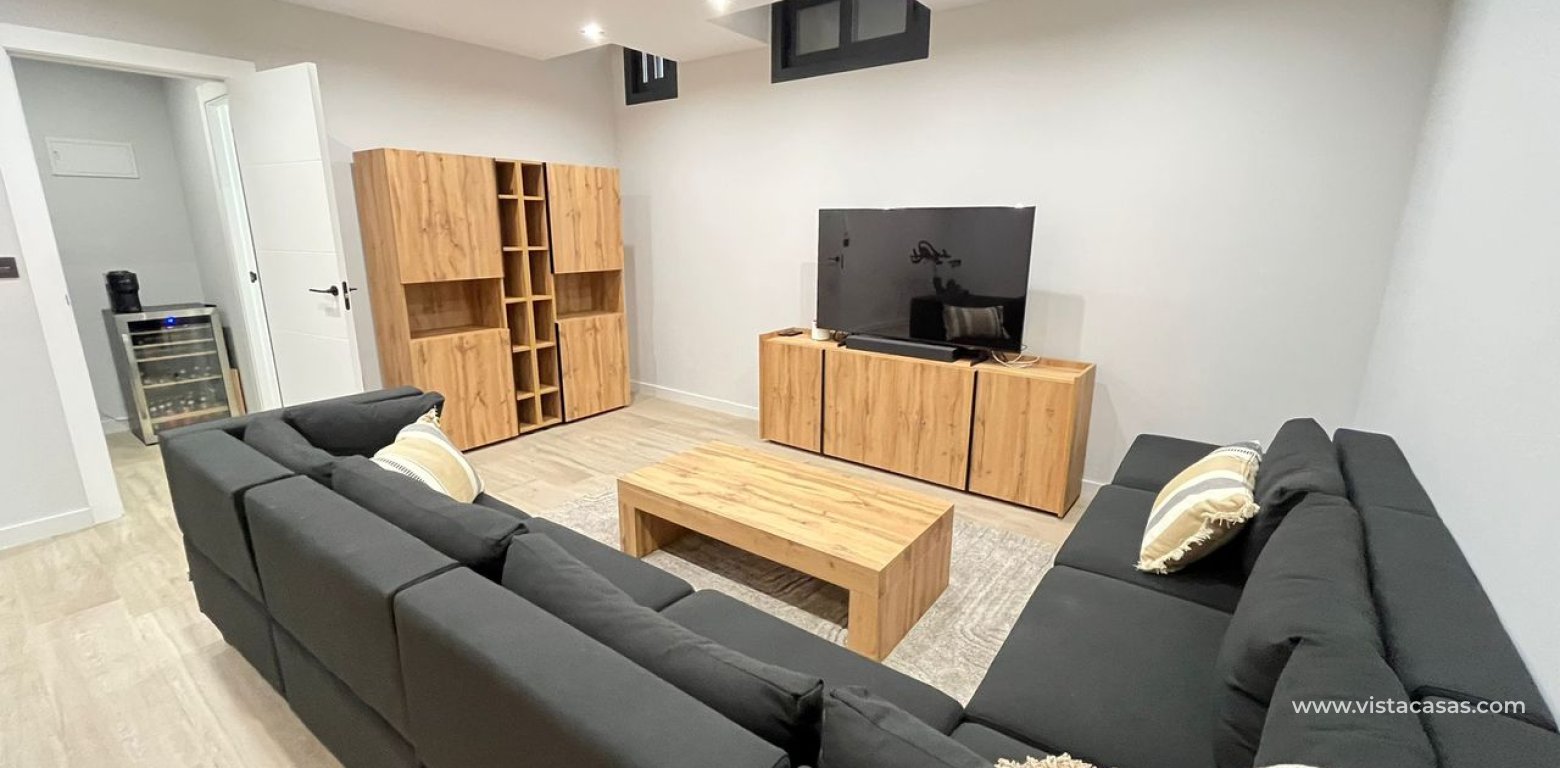 Resale - Villa - Punta Prima