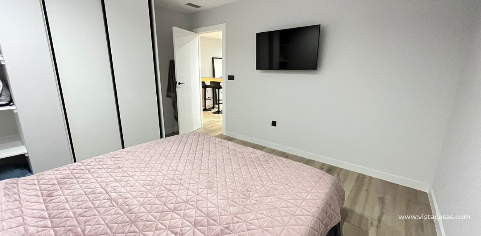 Resale - Villa - Punta Prima