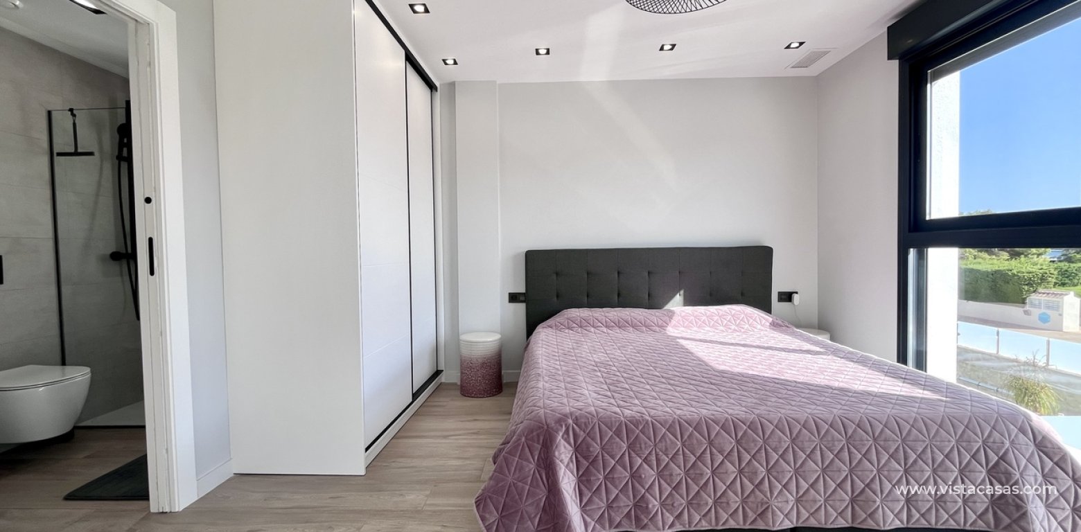 Resale - Villa - Punta Prima