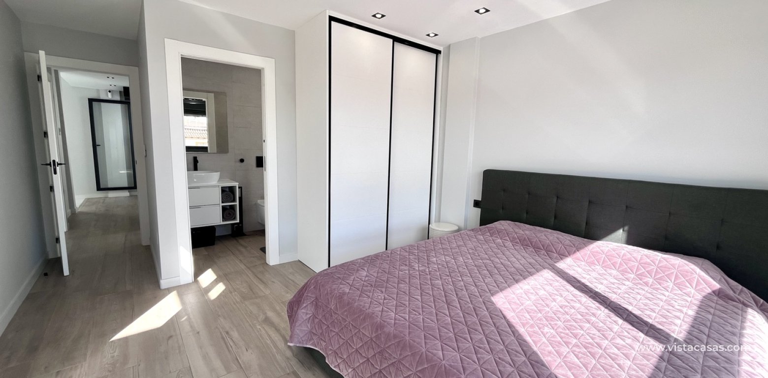 Resale - Villa - Punta Prima