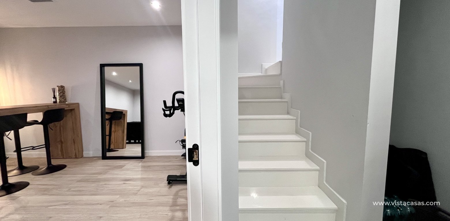 Resale - Villa - Punta Prima