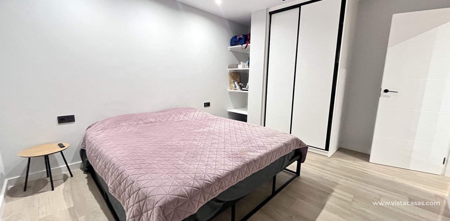 Resale - Villa - Punta Prima