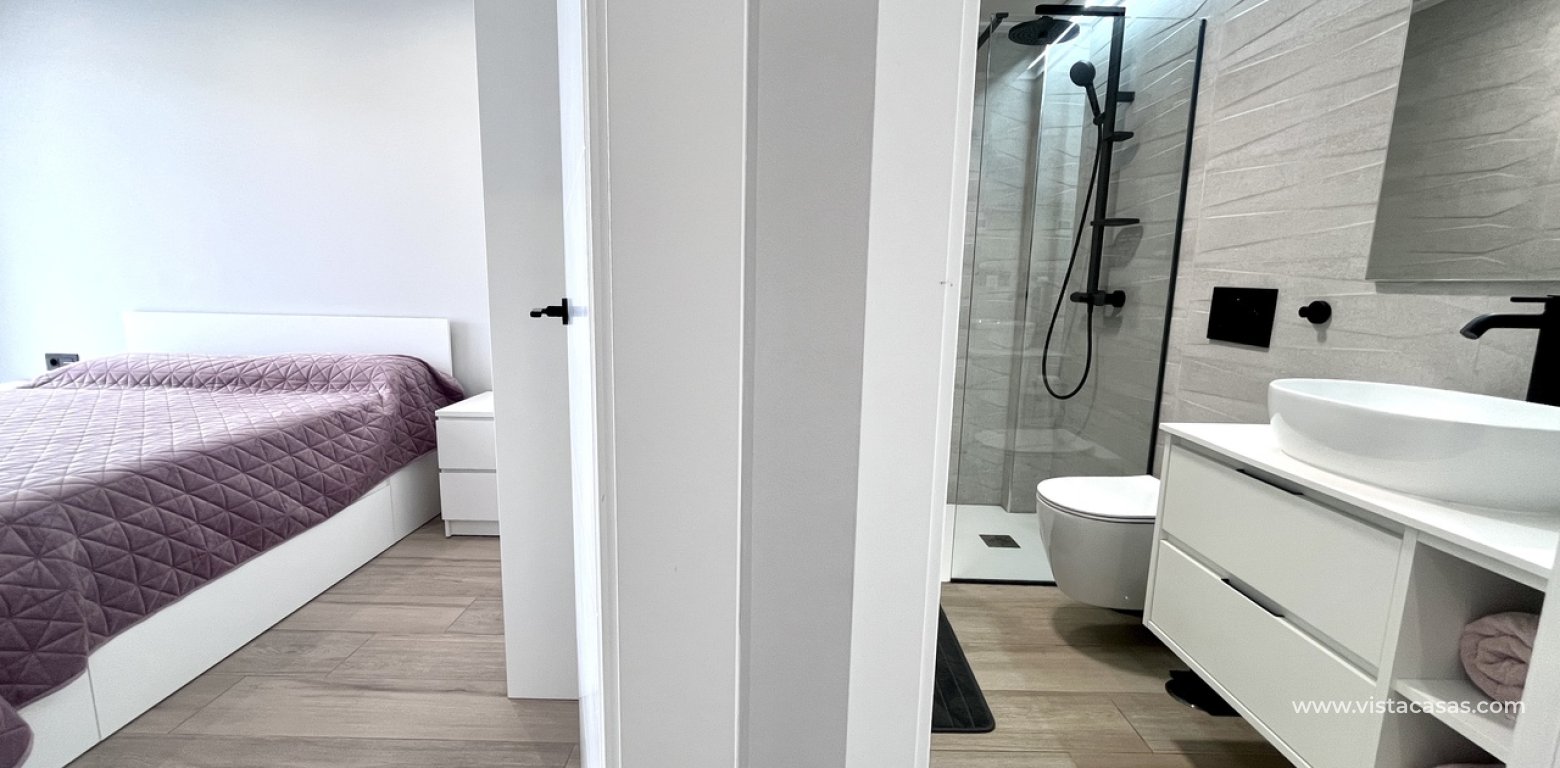 Resale - Villa - Punta Prima