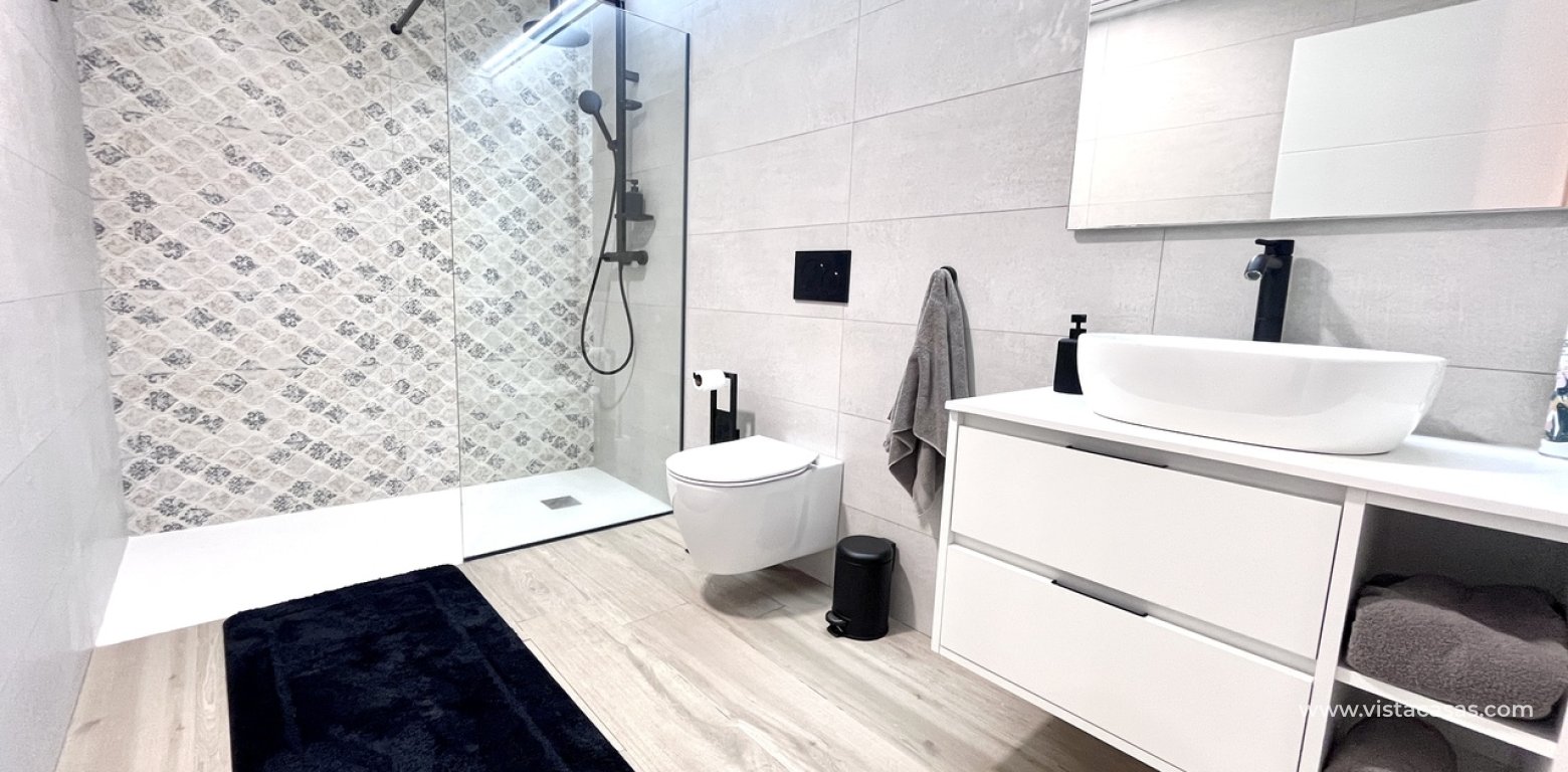 Resale - Villa - Punta Prima