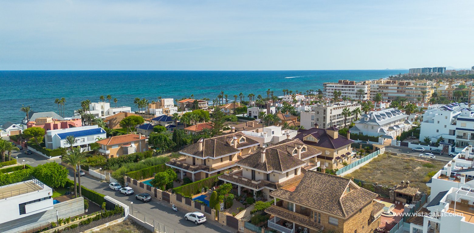 Resale - Villa - Torrevieja - La Veleta