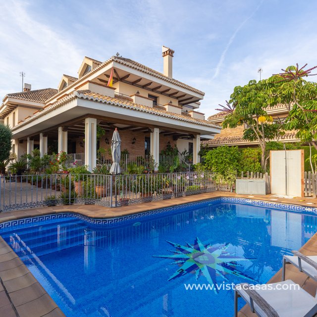 Villa - Resale - Torrevieja - La Veleta