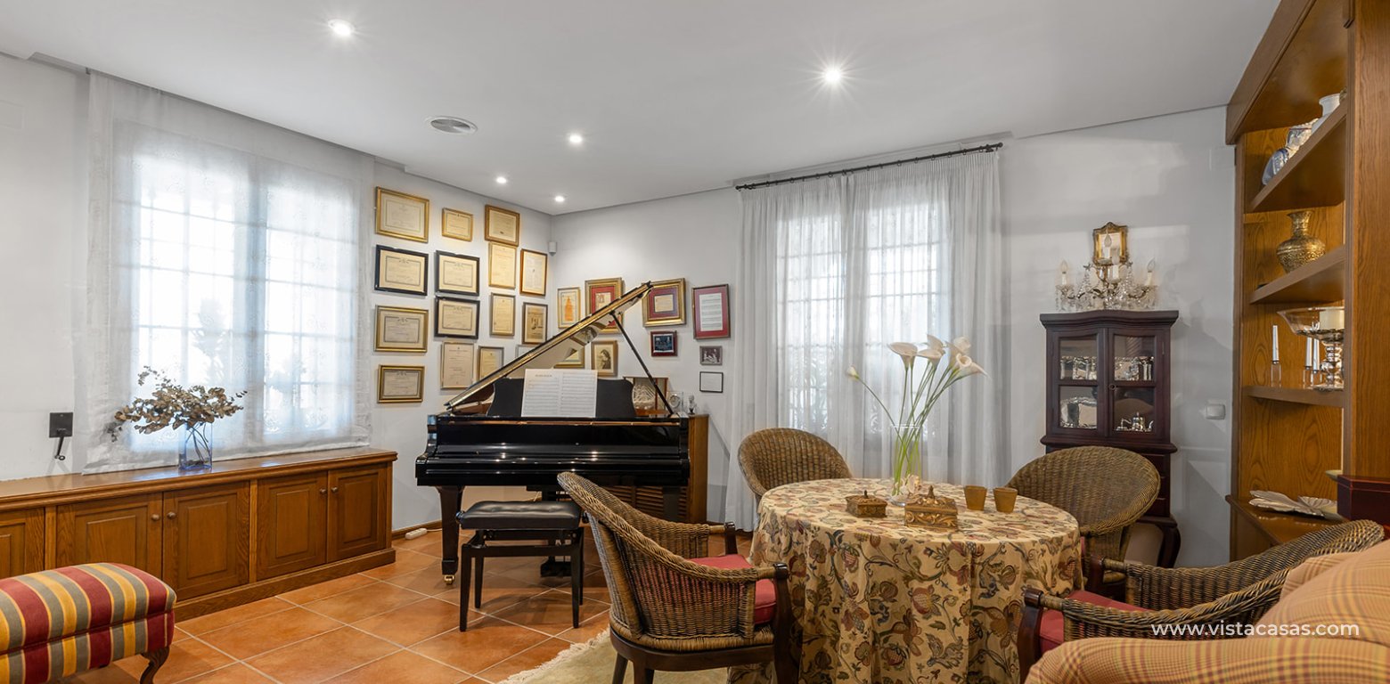 Resale - Villa - Torrevieja - La Veleta