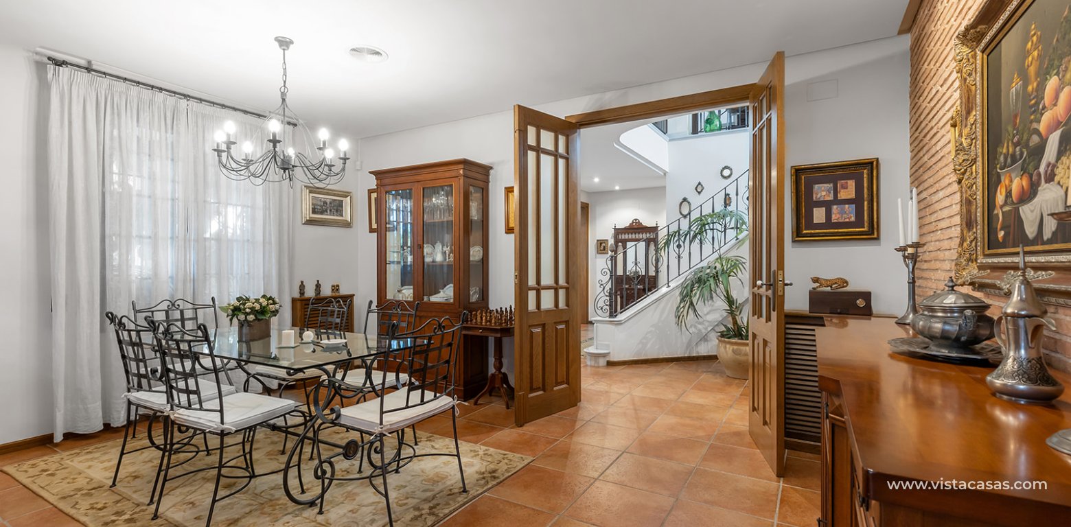 Resale - Villa - Torrevieja - La Veleta