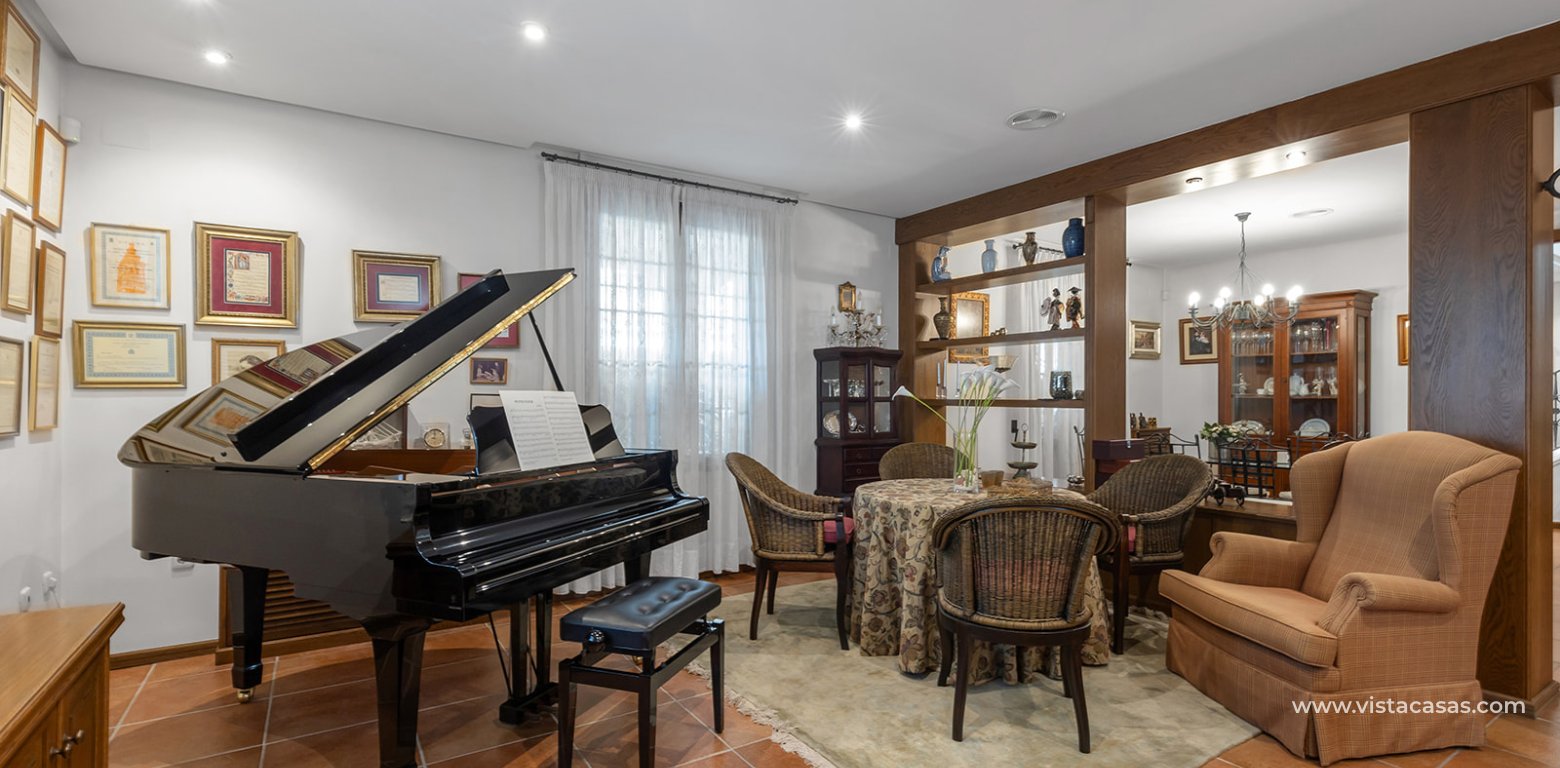 Resale - Villa - Torrevieja - La Veleta