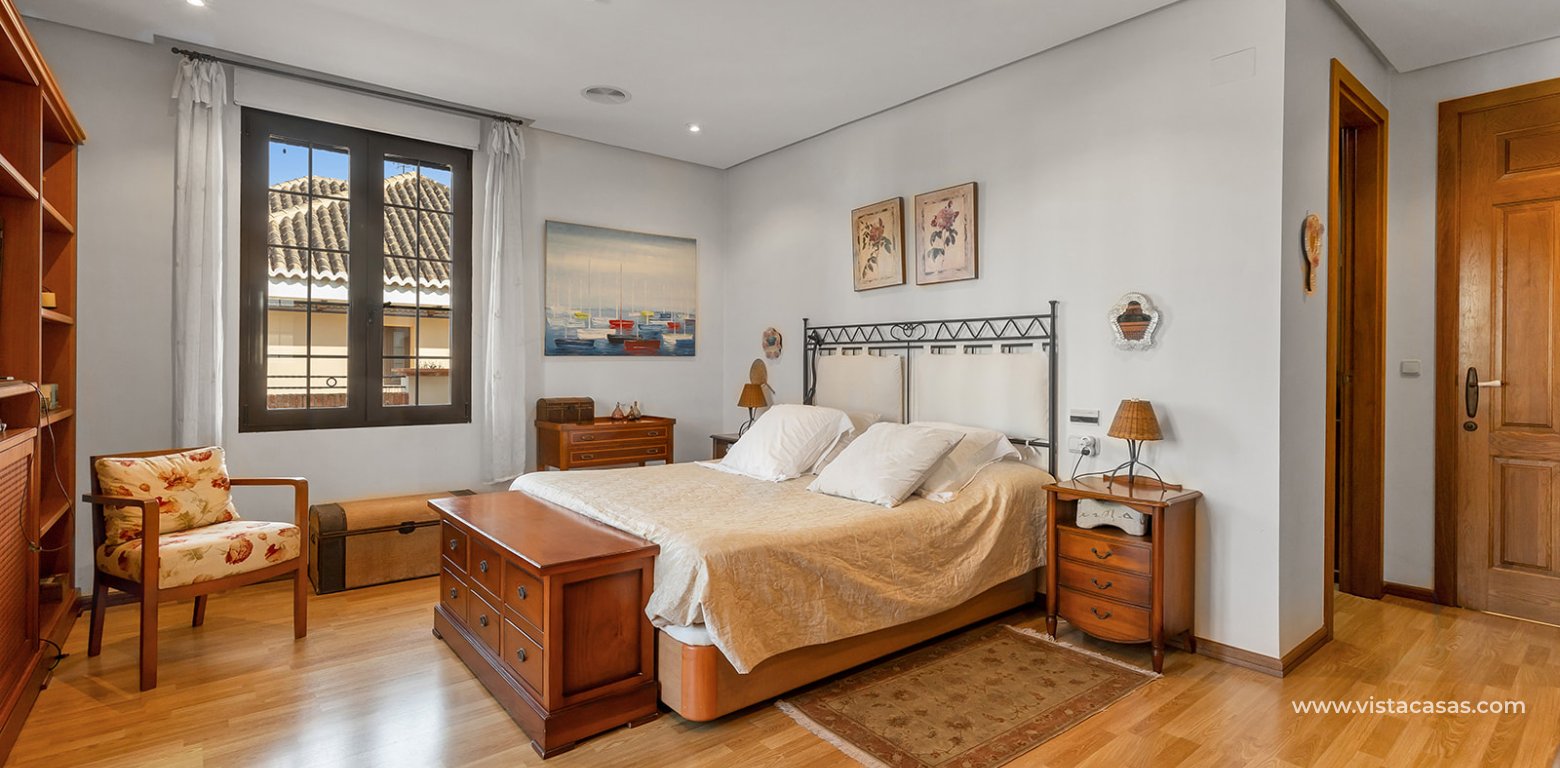 Resale - Villa - Torrevieja - La Veleta