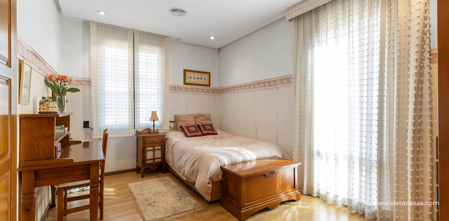 Resale - Villa - Torrevieja - La Veleta