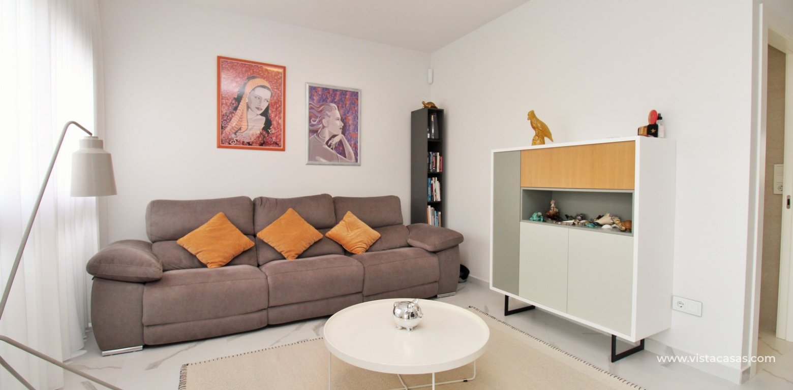 Beautiful 2 Bedroom Apartment For Sale in Bella Vista lounge 3