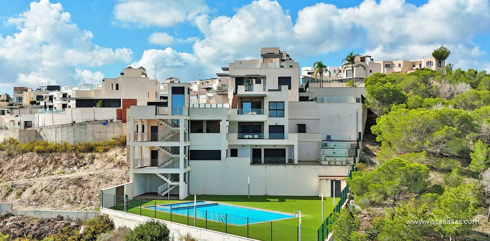 Beautiful 2 Bedroom Apartment For Sale in Bella Vista swimming pool