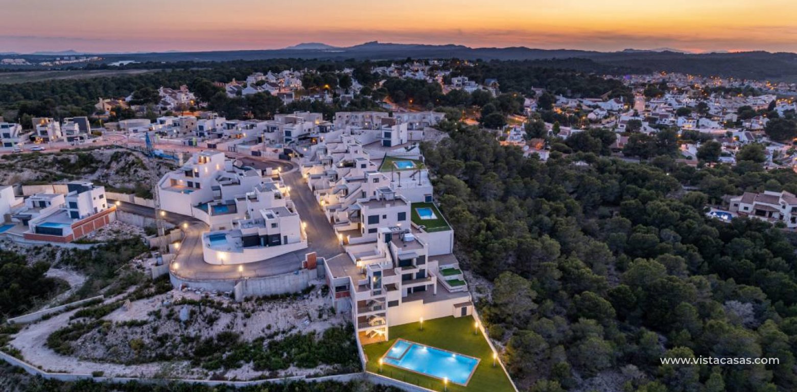 Beautiful 2 Bedroom Apartment For Sale in Bella Vista night