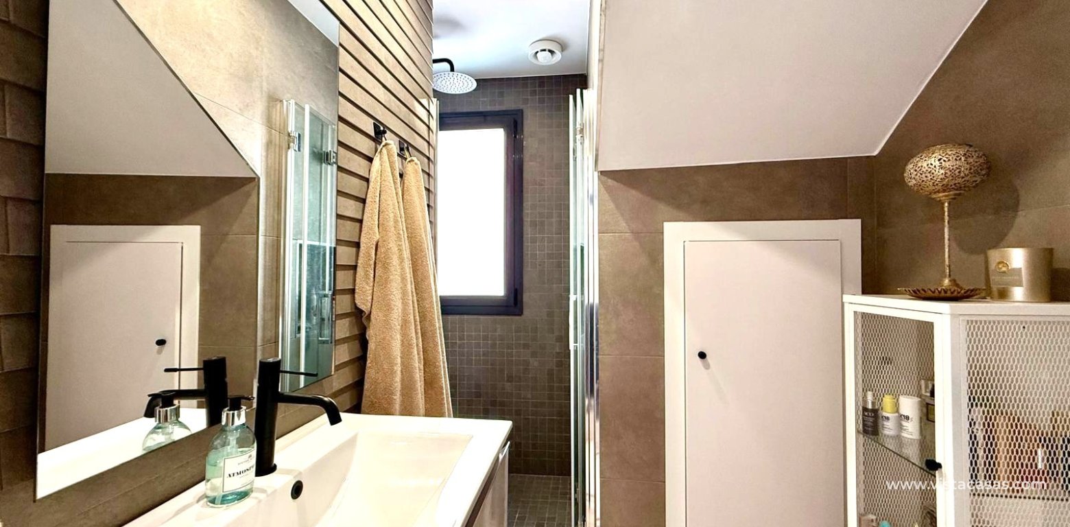 Resale - Villa - Cabo Roig