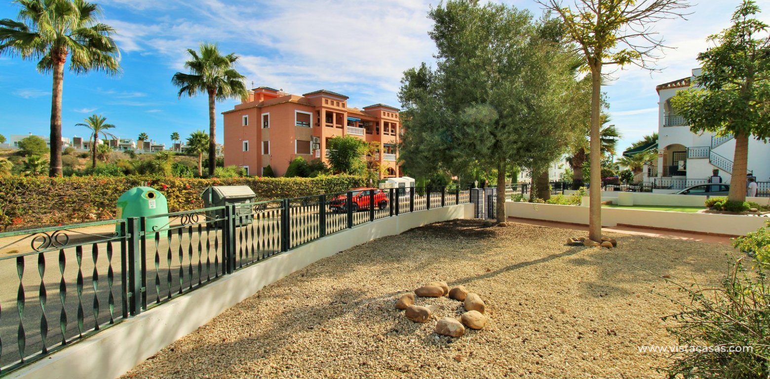 Top Floor Apartment with Garden For Sale in Pau 8 Villamartin garden