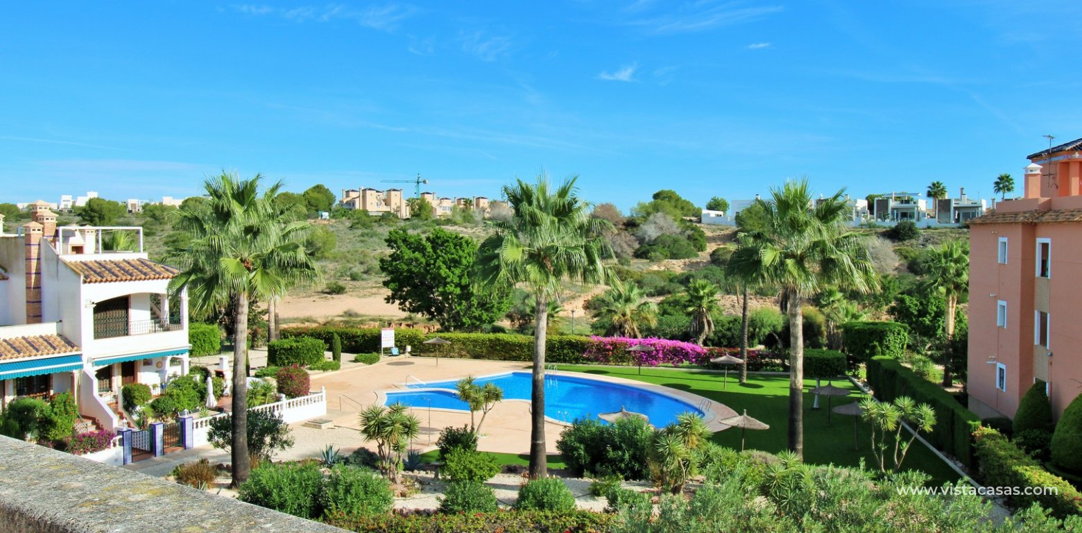 Top Floor Apartment with Garden For Sale in Pau 8 Villamartin pool views