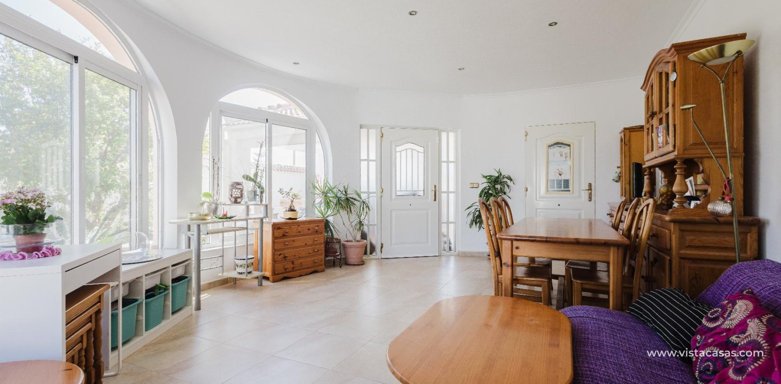 Resale - Villa - Torrevieja - La Siesta