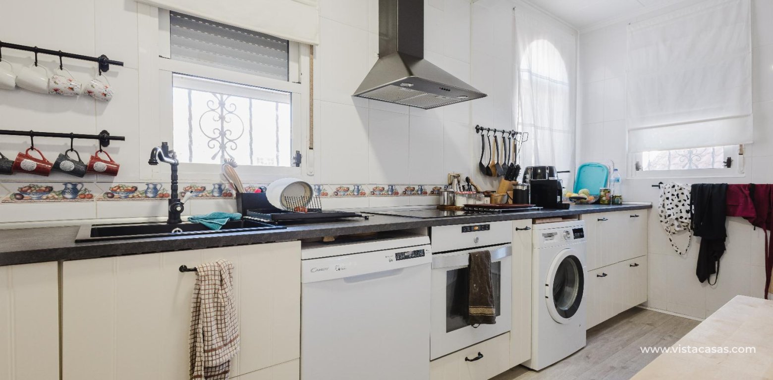 Resale - Villa - Torrevieja - La Siesta