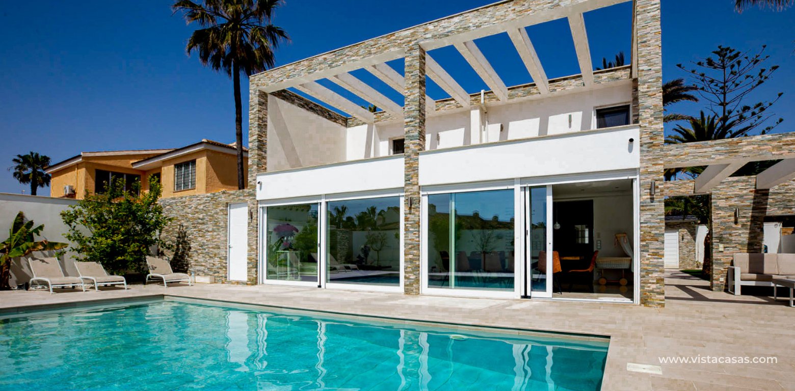 Sale - Villa - La Zenia