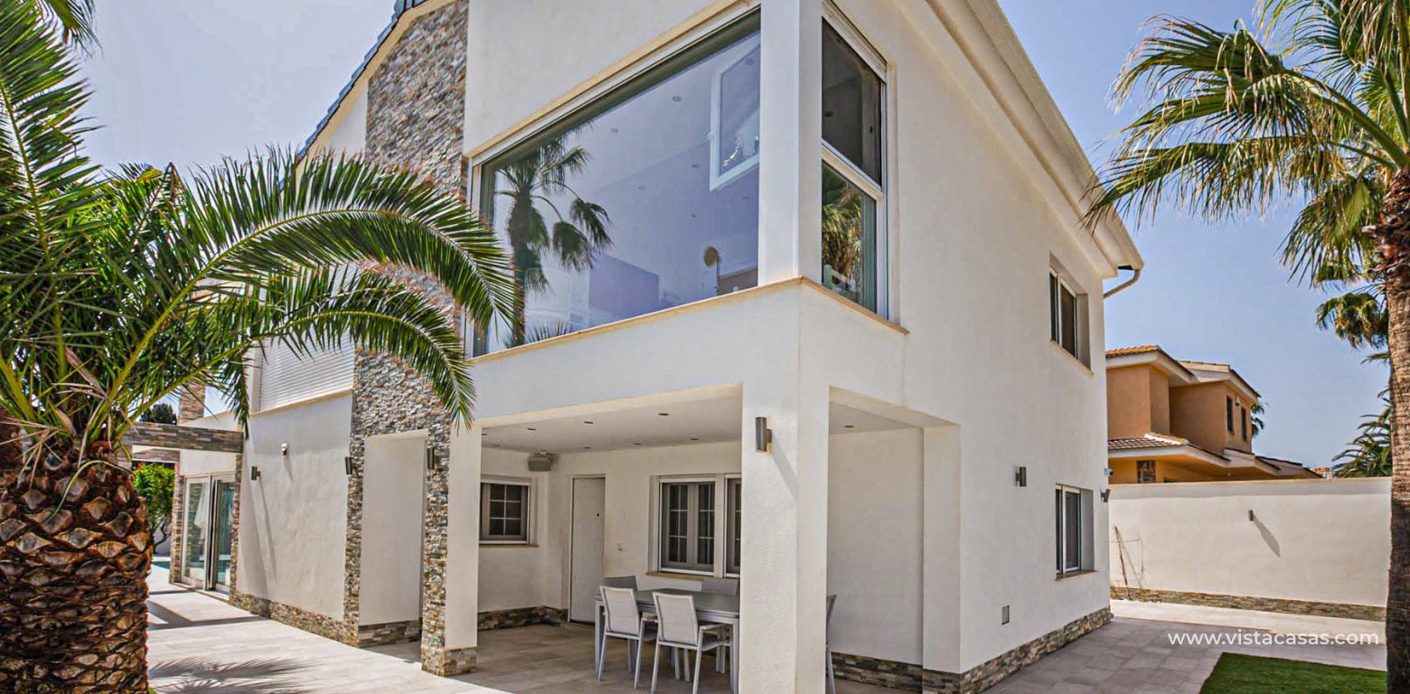 Sale - Villa - La Zenia