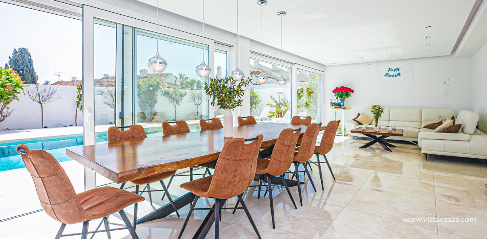 Sale - Villa - La Zenia