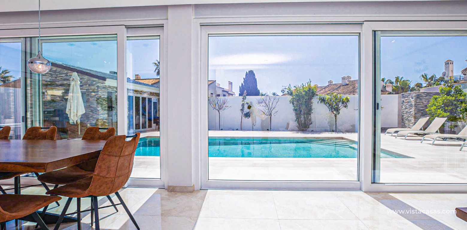 Sale - Villa - La Zenia