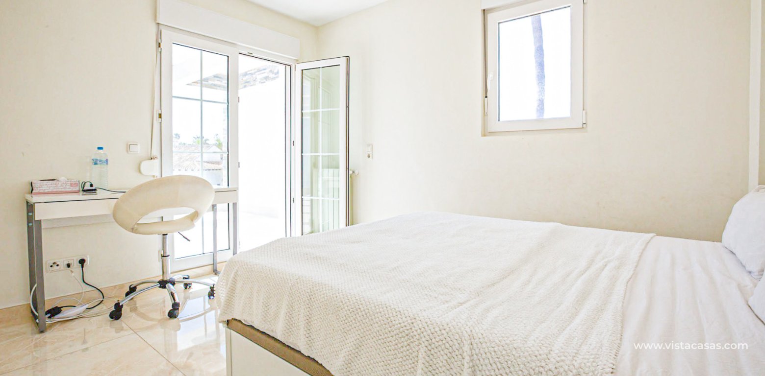 Sale - Villa - La Zenia