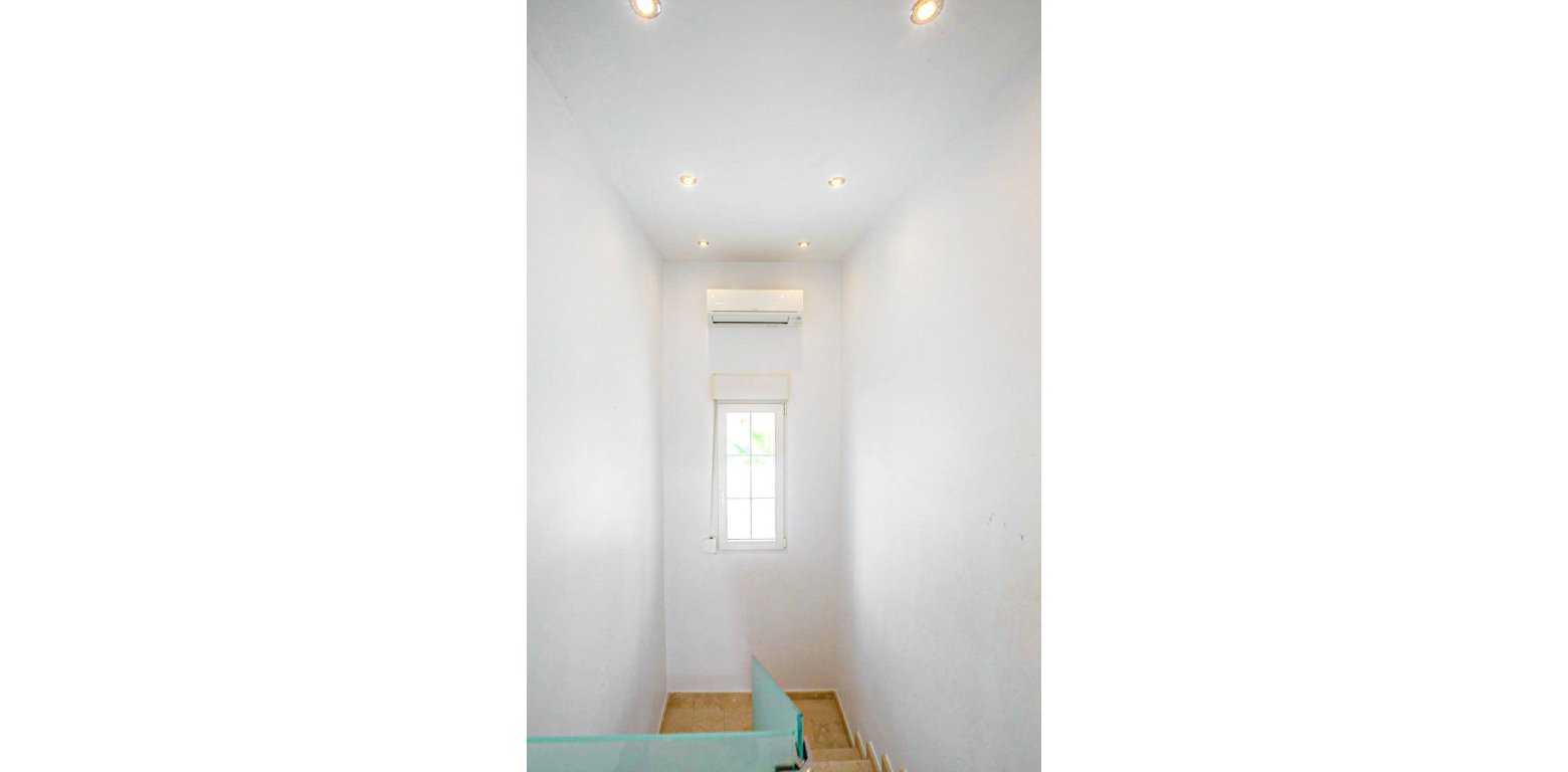 Sale - Villa - La Zenia