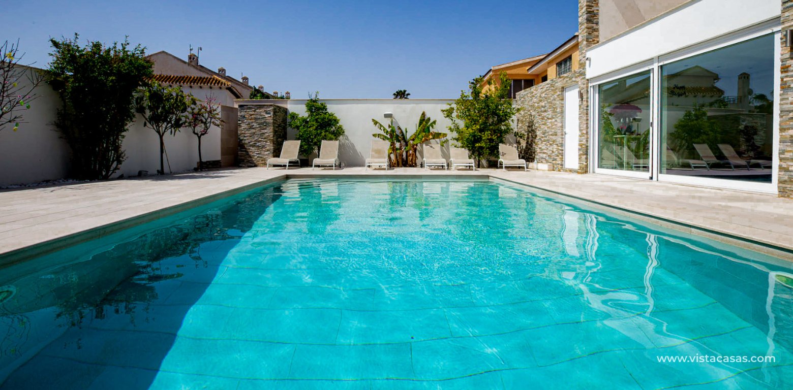 Sale - Villa - La Zenia