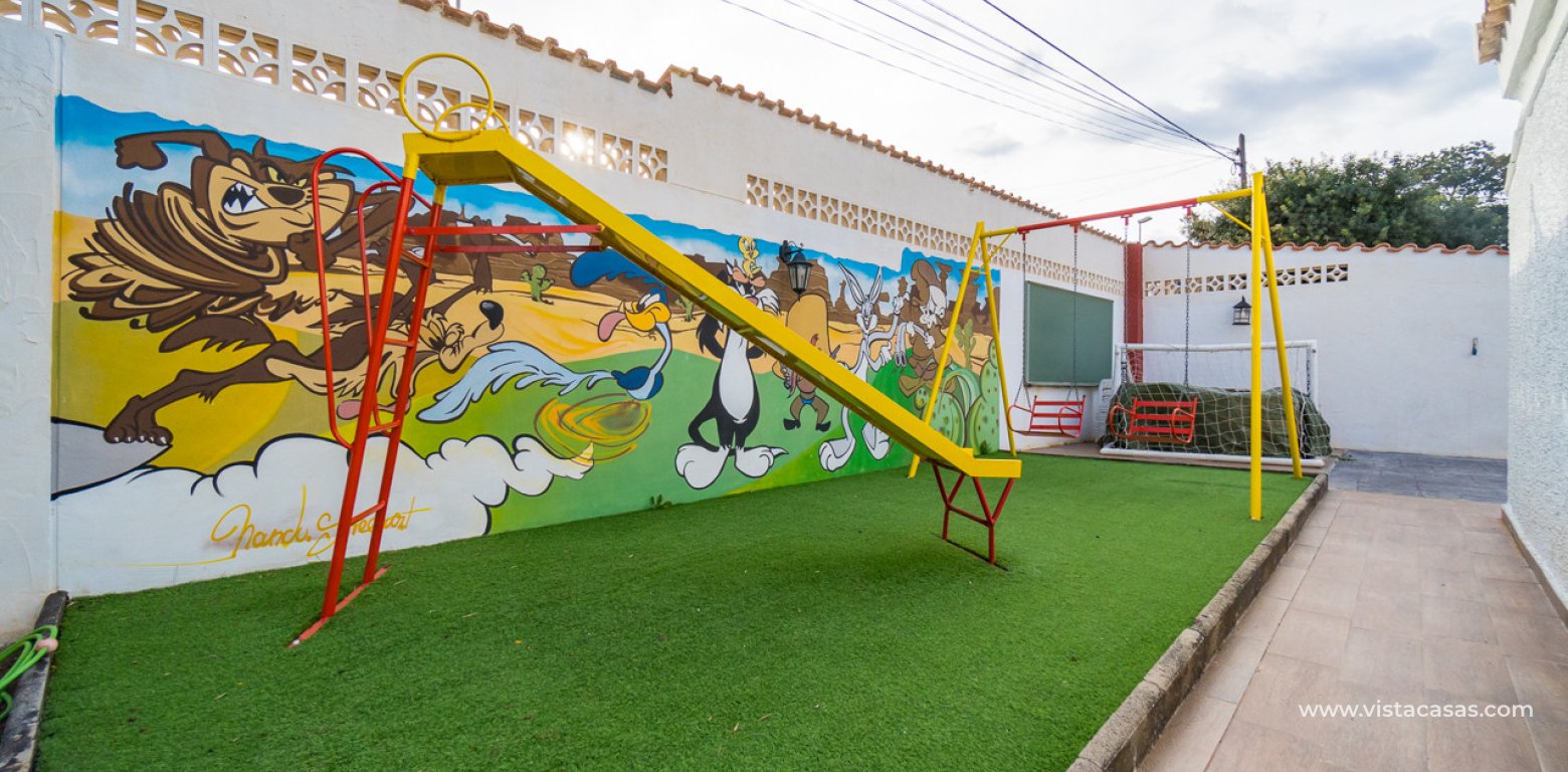 Resale - Villa - Cabo Roig