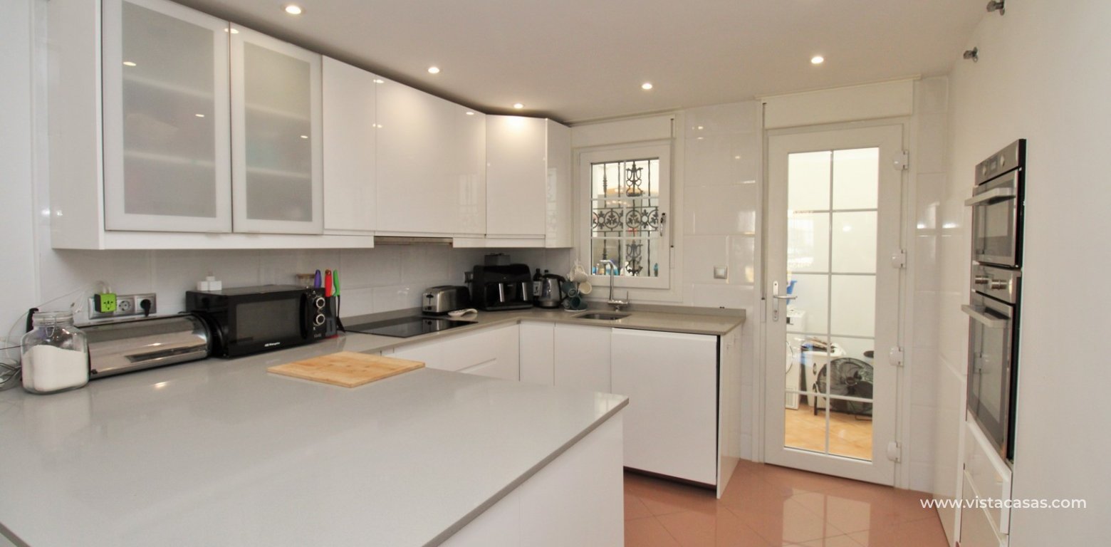 3 Bed Villa with Private Pool in Costa Flamenca Golf Los Dolses kitchen