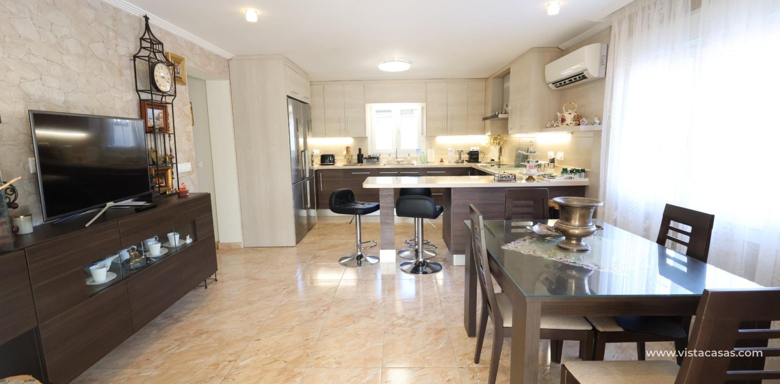 Resale - Villa - Los Altos