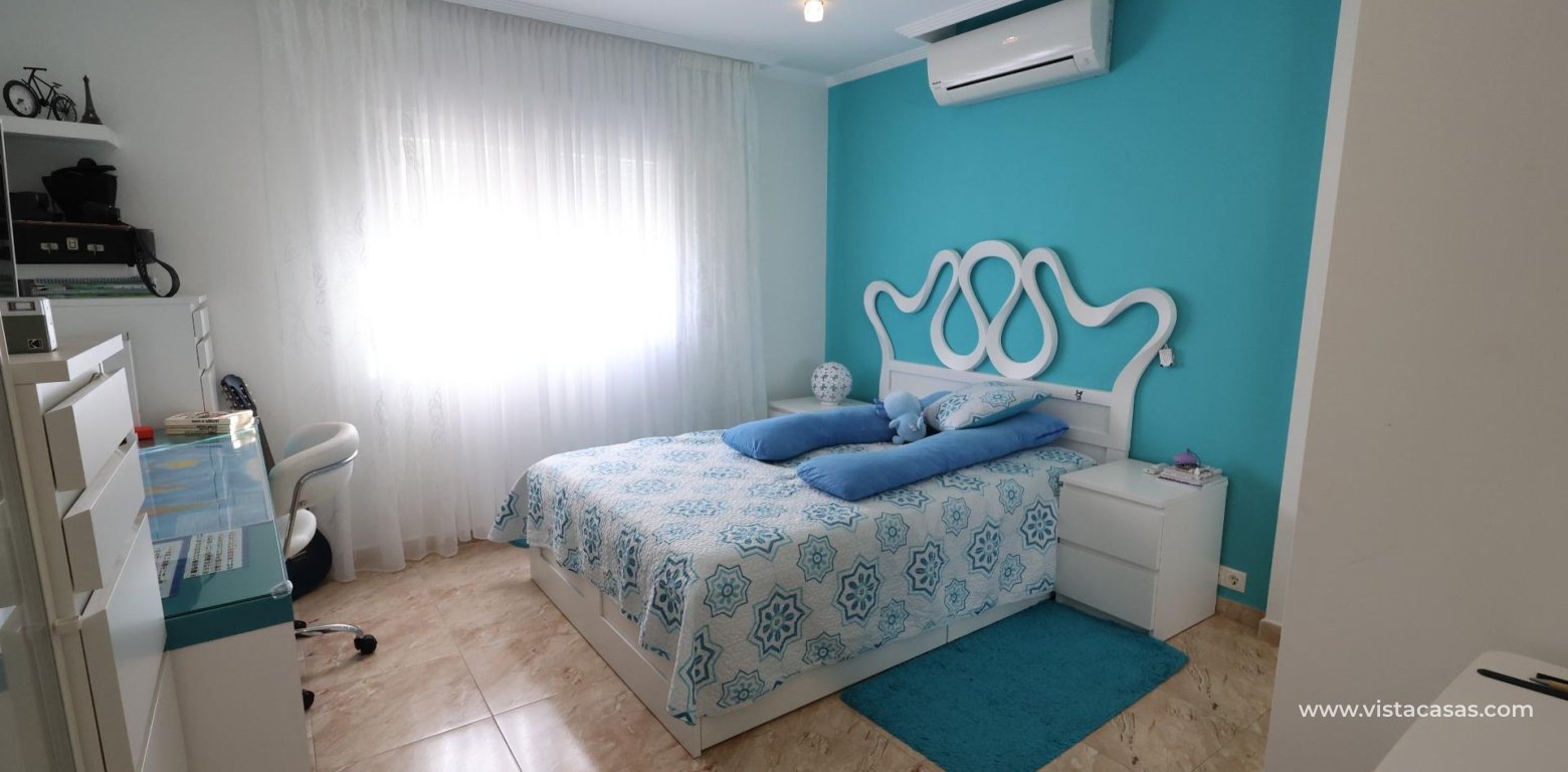 Resale - Villa - Los Altos