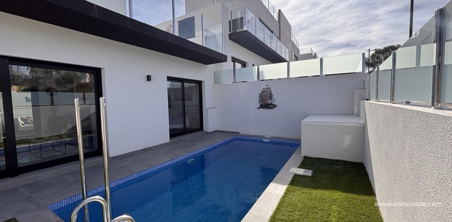 Resale - Villa - Villamartin