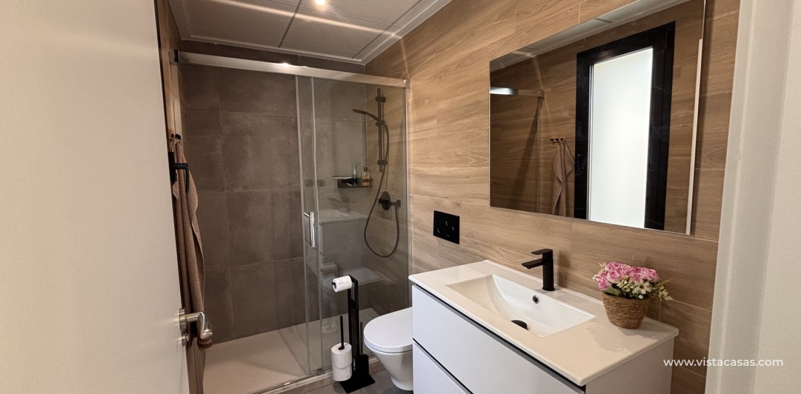 Resale - Villa - Villamartin