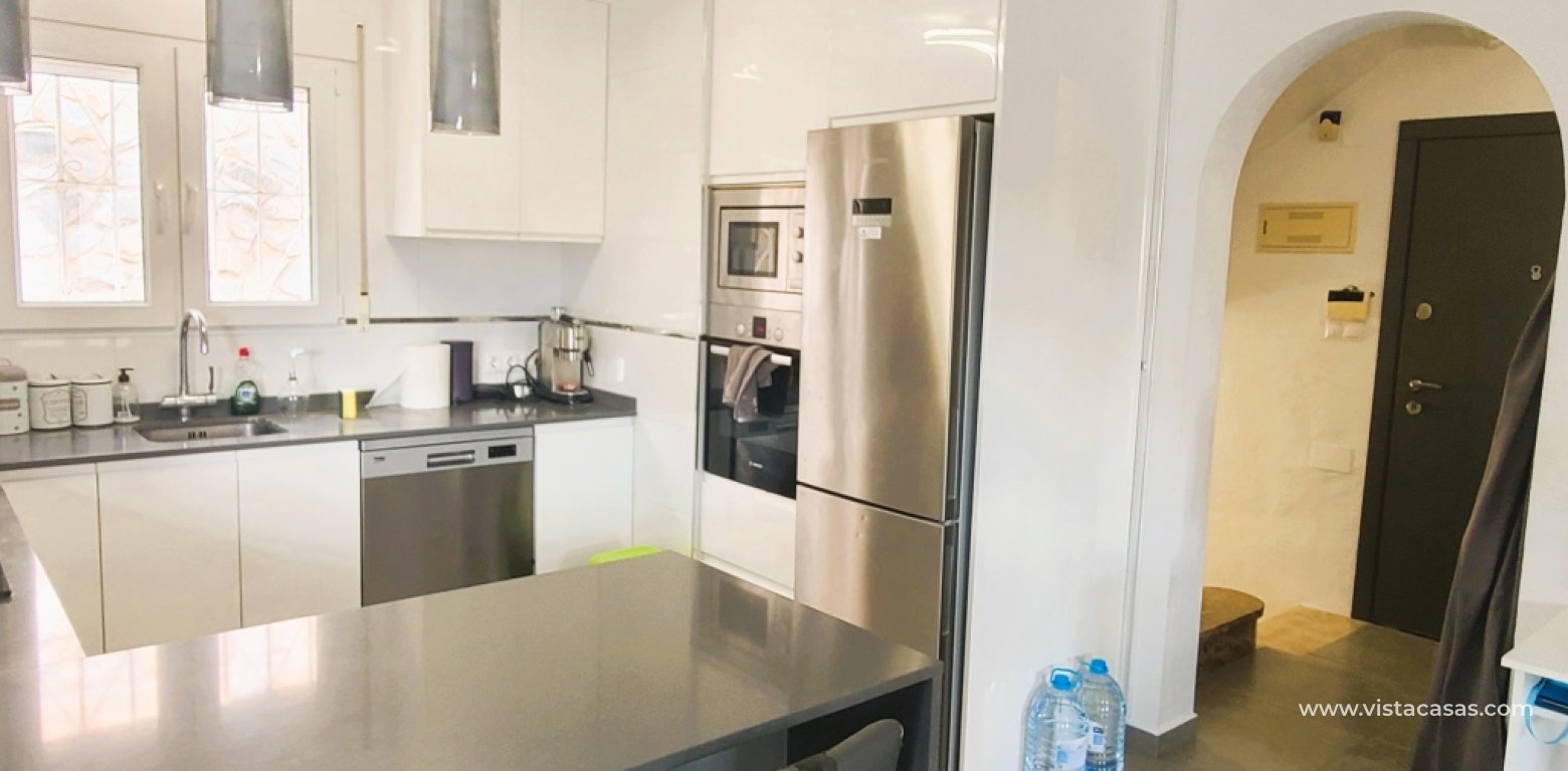 Resale - Villa - Villamartin